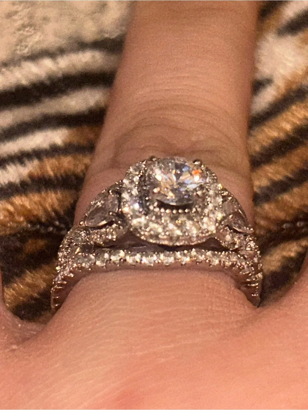 Newshe double halo cushion cut silver wedding set SIZE 8